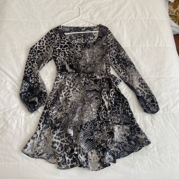 Express Long Sleeve Dress - Picture 1 of 4